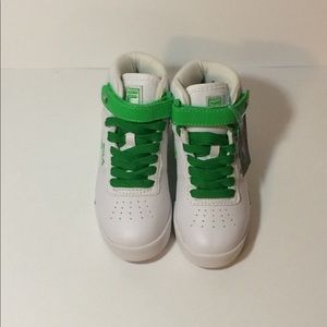 Fila Vulc kids basketball shoe